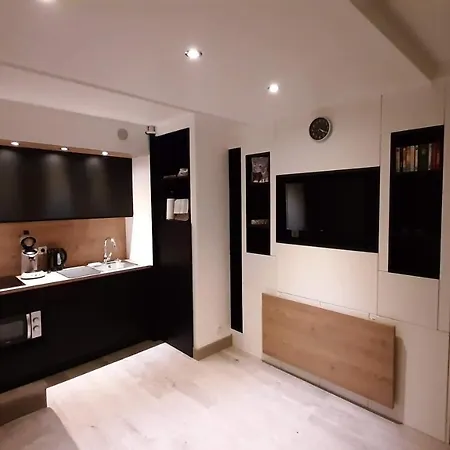 Apartment Superbe 2 Etoiles Parking Prive En Centre Aix-les-Bains